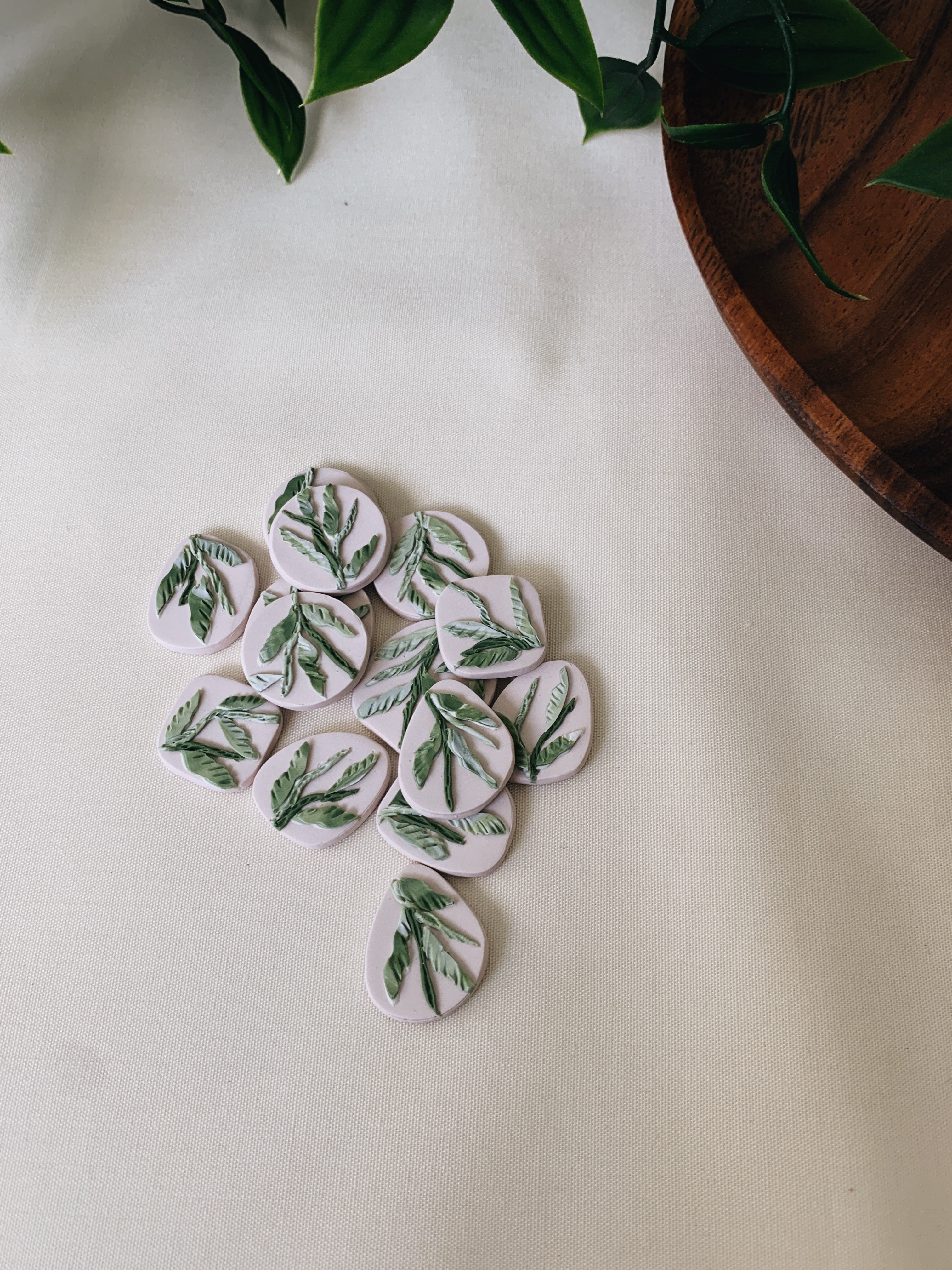 Variegata - Pebble Stud
